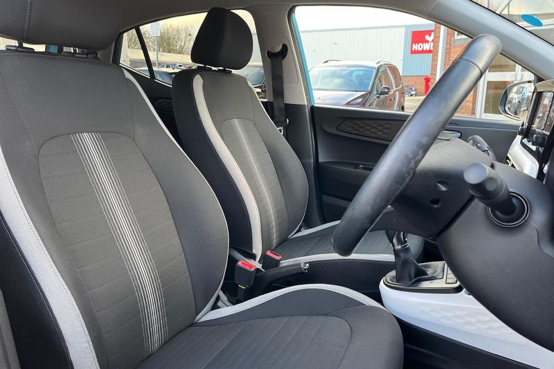 Used Hyundai i10 2023 for sale - 77575801: Photo 17