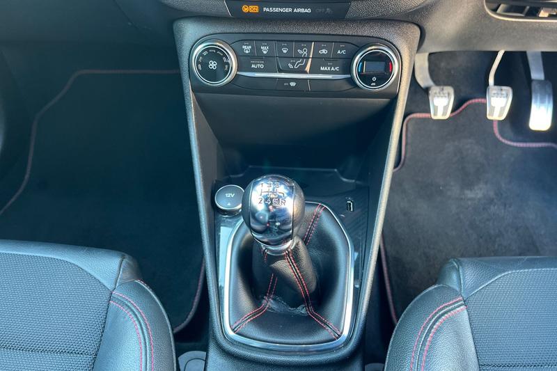 Used Ford Fiesta 2019 for sale - 78117213: Photo 33