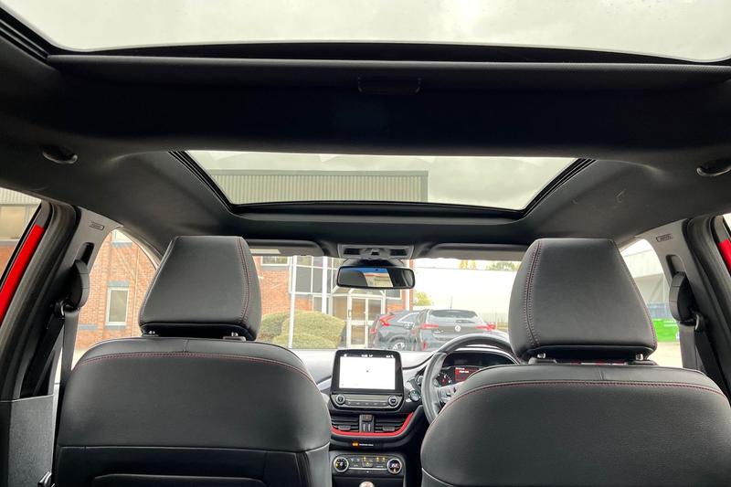 Used Ford Fiesta 2018 for sale - 76664770: Photo 23