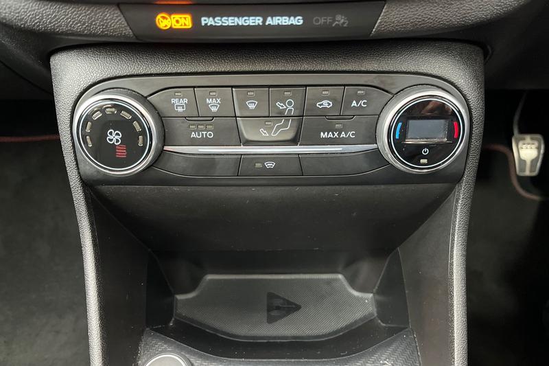 Used Ford Fiesta 2018 for sale - 76664770: Photo 34