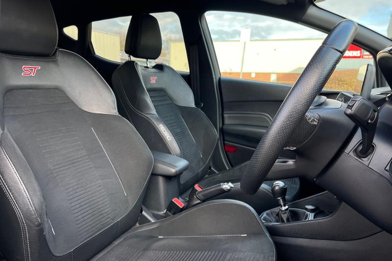 Used Ford Fiesta 2021 for sale - 77235856: Photo 17