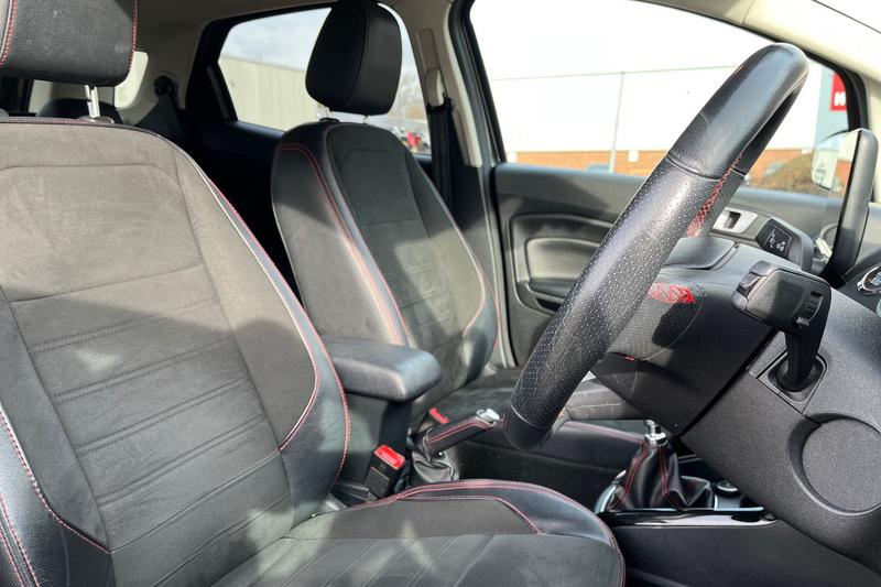 Used Ford Ecosport 2019 for sale - 77545796: Photo 17