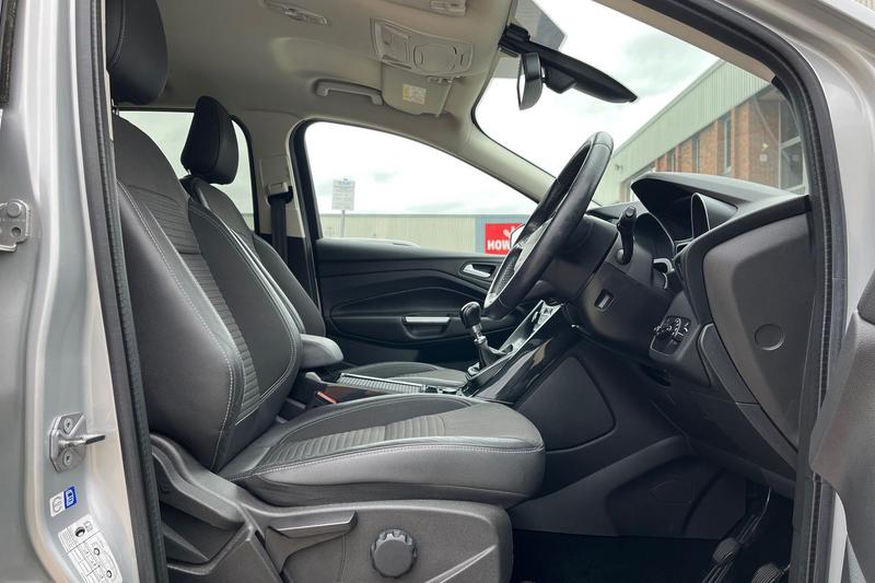 Used Ford Kuga 2018 for sale - 77679425: Photo 30