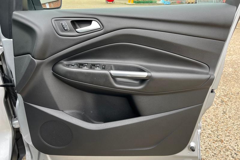 Used Ford Kuga 2018 for sale - 77679425: Photo 38