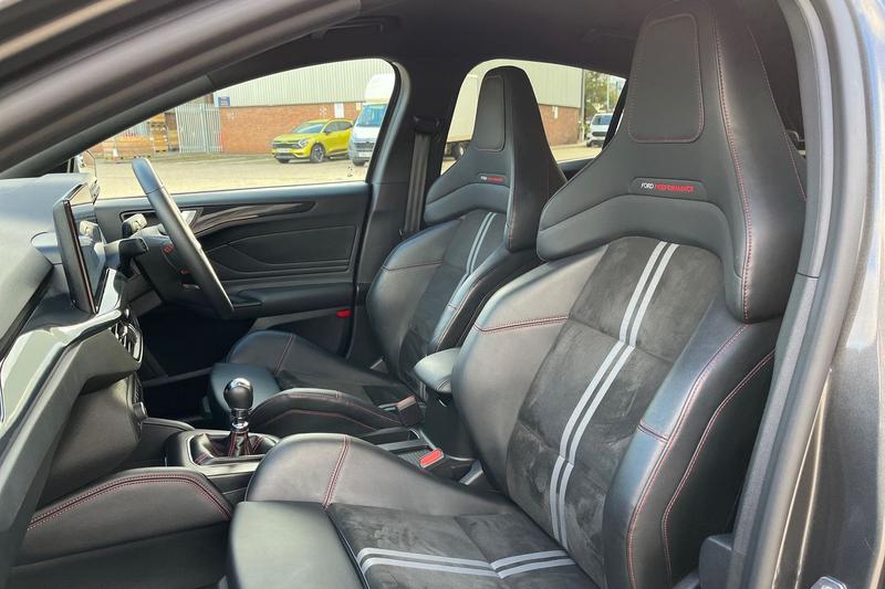 Used Ford Focus 2023 for sale - 76350433: Photo 19