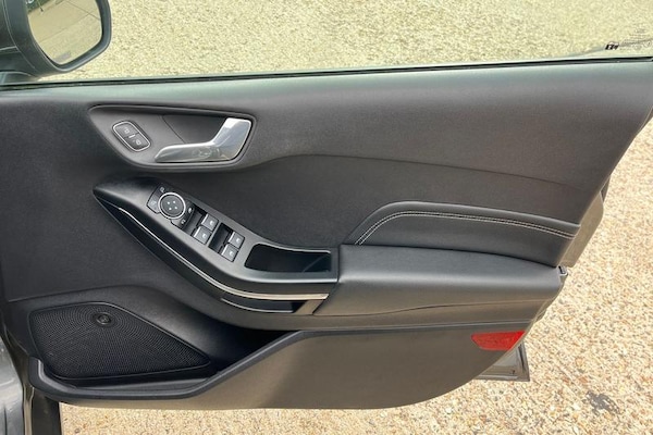 Used Ford Fiesta 2018 for sale - 76249963: Photo 40