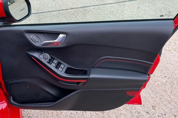 Used Ford Fiesta 2018 for sale - 76255430: Photo 40