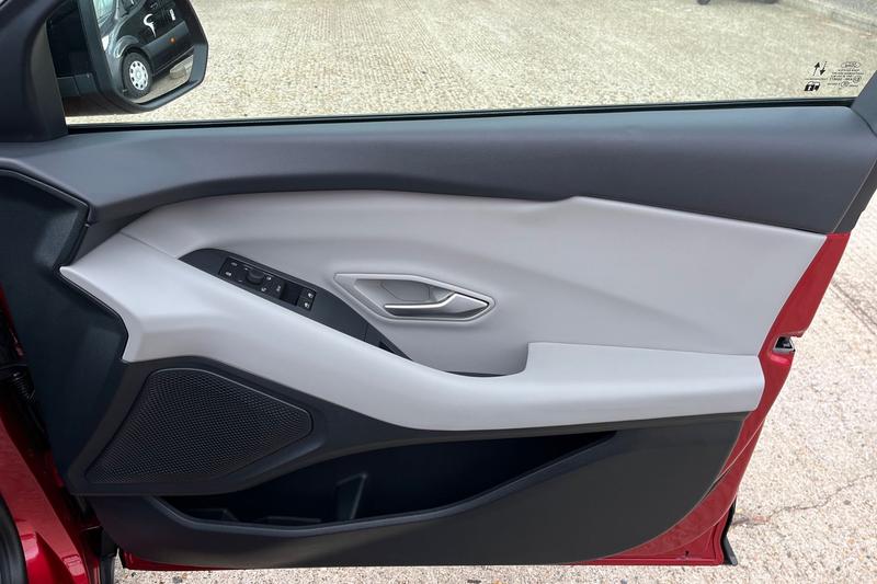 Used Ford Explorer 2025 for sale - 76519674: Photo 40