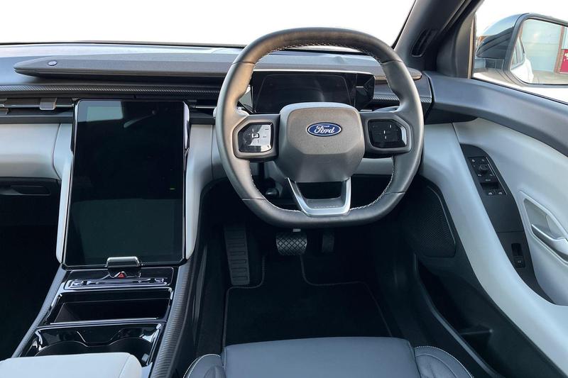 Used Ford Explorer 2024 for sale - 76609182: Photo 11