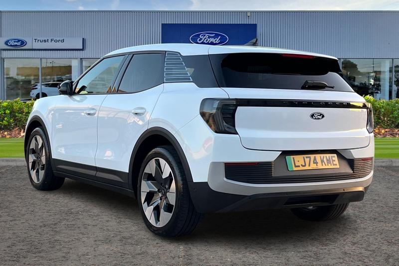 Used Ford Explorer 2024 for sale - 76609182: Photo 2