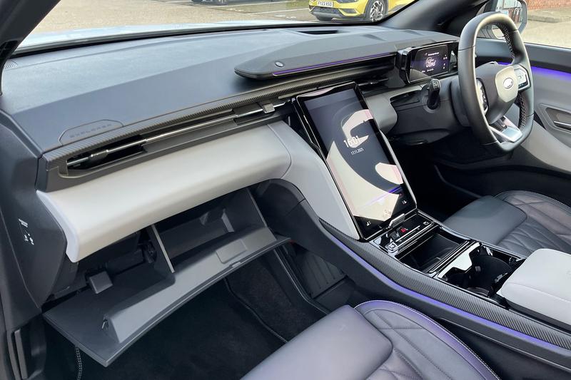 Used Ford Explorer 2024 for sale - 76609182: Photo 37