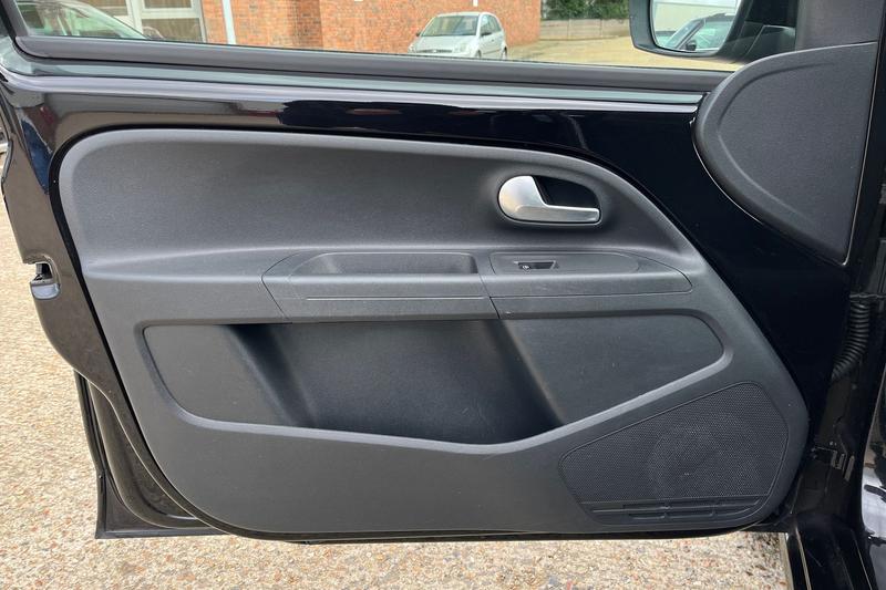 Used Volkswagen up! for sale - 77570666: Photo 39