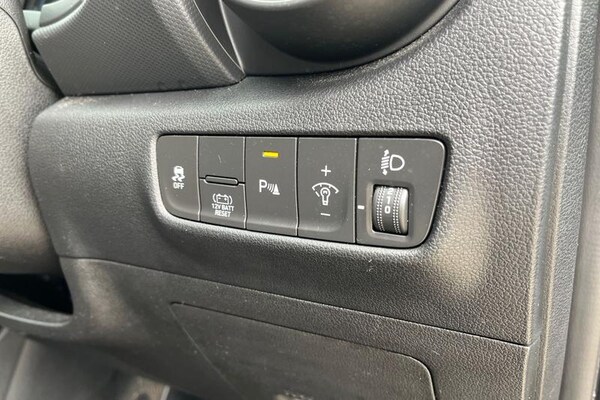 Used Hyundai KONA 2022 for sale - 76216531: Photo 31