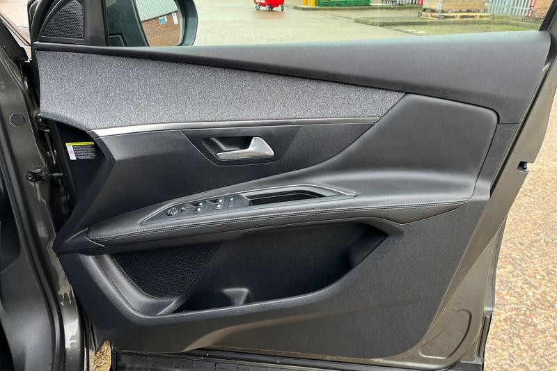 Used Peugeot 3008 2017 for sale - 77539262: Photo 37