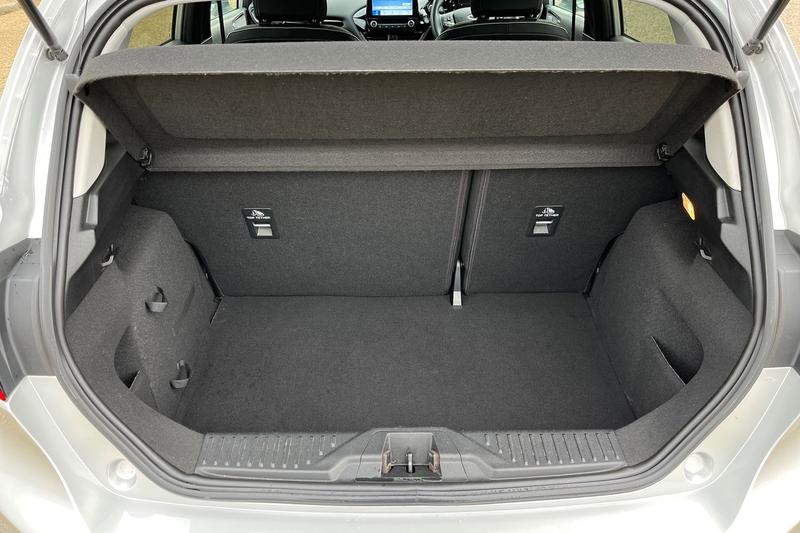 Used Ford Fiesta 2018 for sale - 76895375: Photo 21