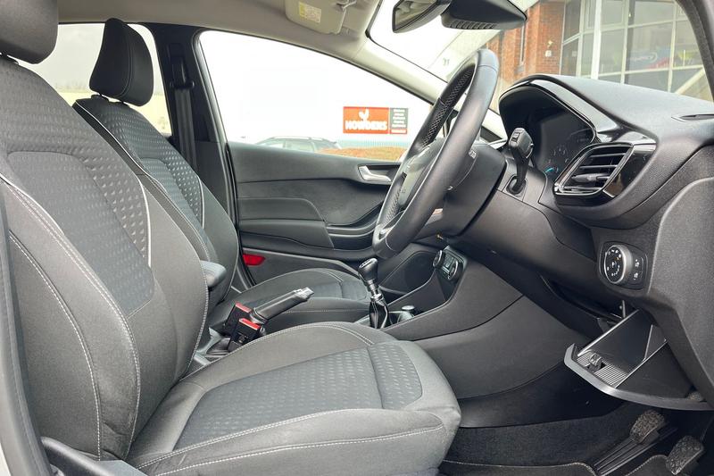 Used Ford Fiesta 2018 for sale - 76895375: Photo 34