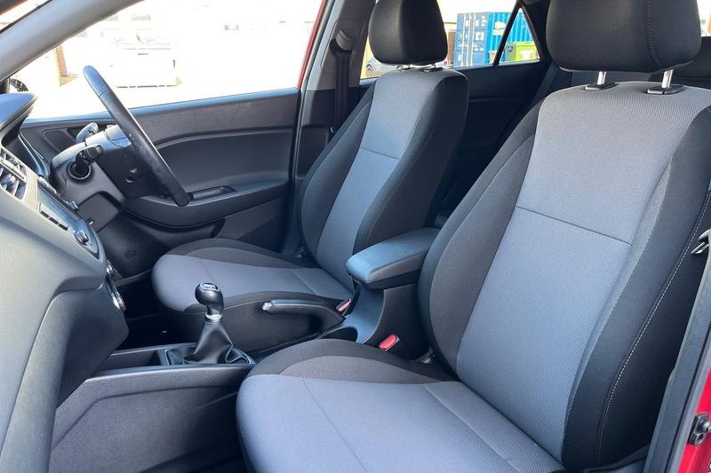 Used Hyundai i20 2019 for sale - 78028651: Photo 19