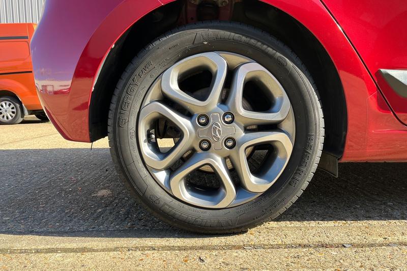 Used Hyundai i20 2019 for sale - 78028651: Photo 8