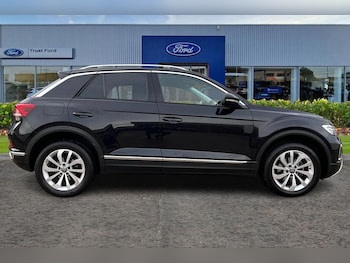 Used Volkswagen T-Roc 2022 for sale - 77121248: Photo
