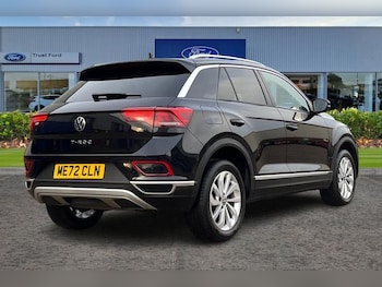 Used Volkswagen T-Roc 2022 for sale - 77121248: Photo