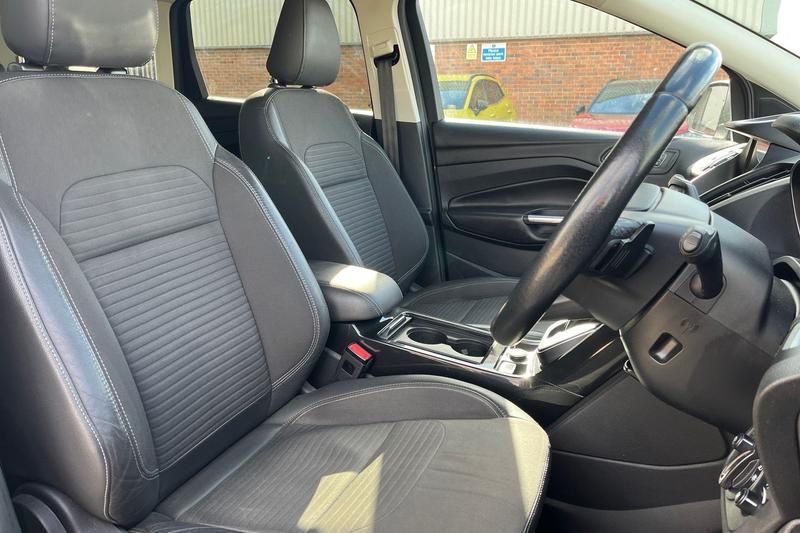 Used Ford Kuga 2017 for sale - 77653679: Photo 17