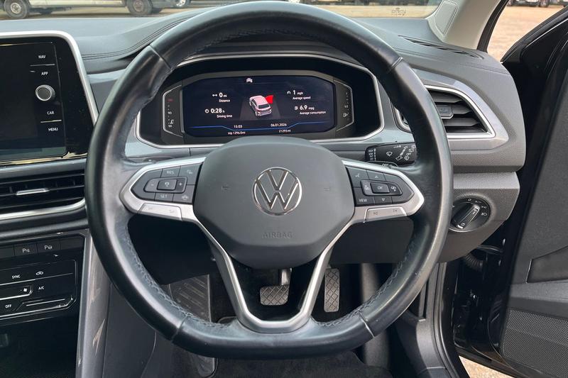 Used Volkswagen T-Roc 2022 for sale - 77733139: Photo 12