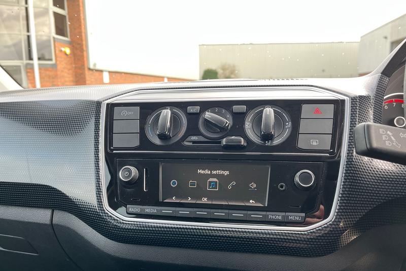 Used Volkswagen up! 2018 for sale - 77746836: Photo 35