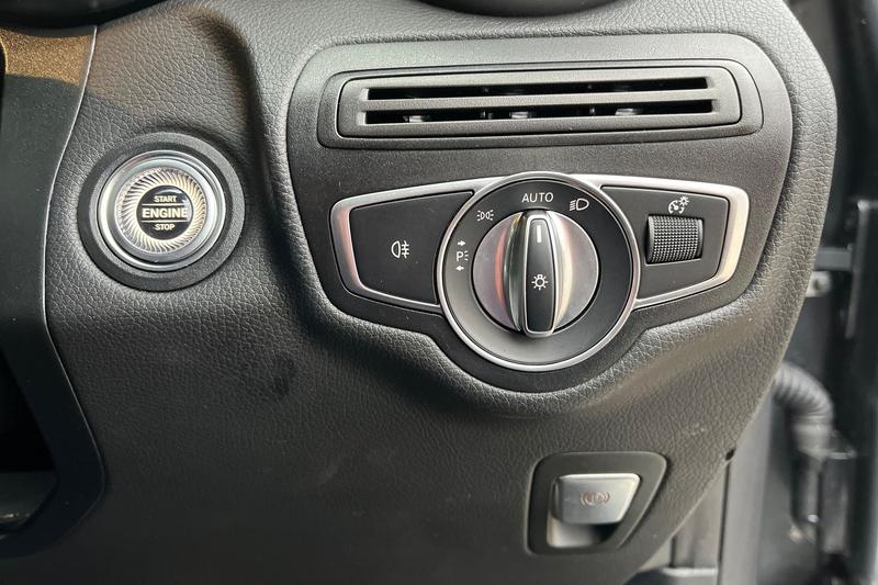 Used Mercedes-Benz GLC 2022 for sale - 77151968: Photo 31