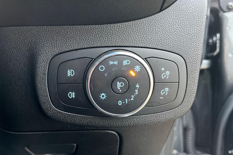 Used Ford Fiesta 2018 for sale - 76807176: Photo 27