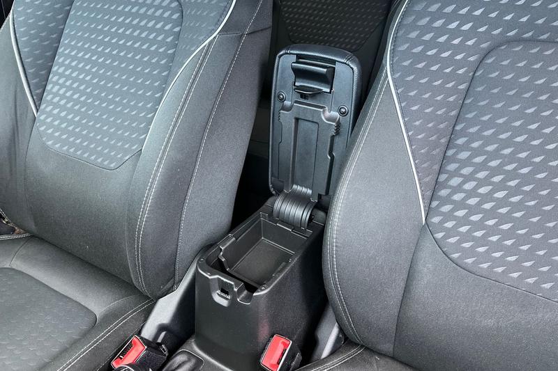 Used Ford Fiesta 2018 for sale - 76807176: Photo 36