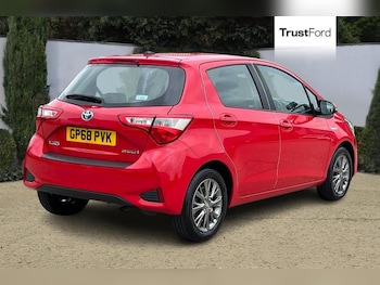 Used Toyota Yaris 2019 for sale - 75644044: Photo