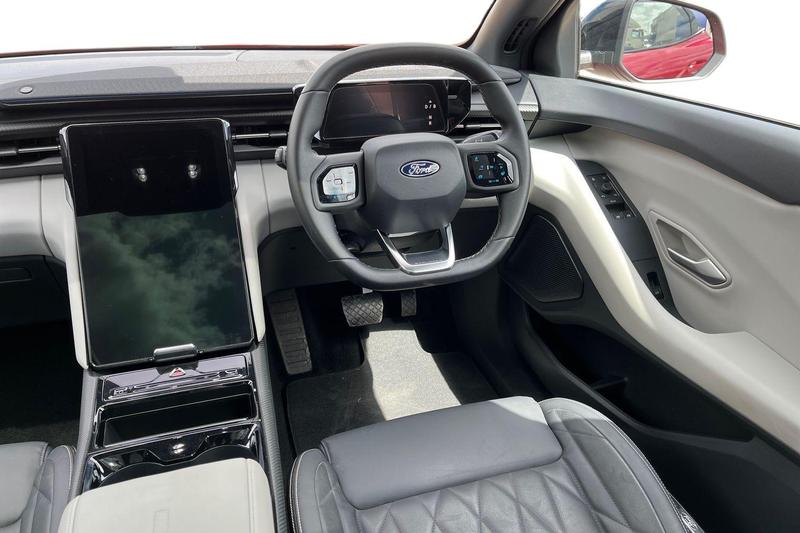 Used Ford Explorer 2024 for sale - 76807179: Photo 11