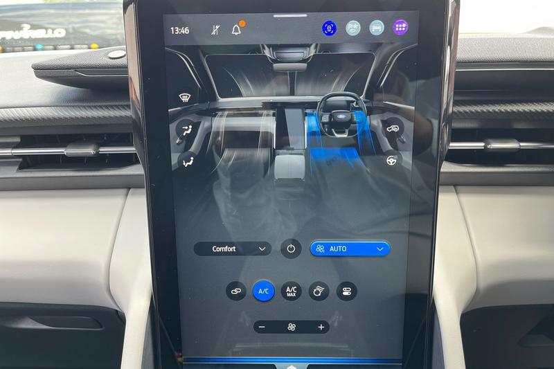 Used Ford Explorer 2024 for sale - 76807179: Photo 31