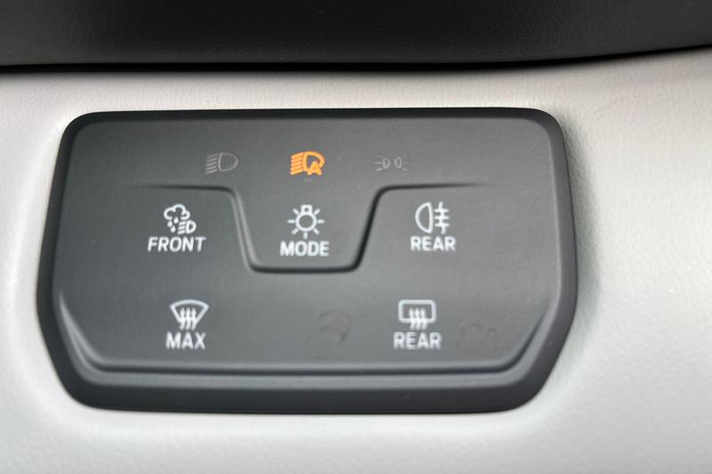 Used Ford Explorer 2024 for sale - 76807179: Photo 34