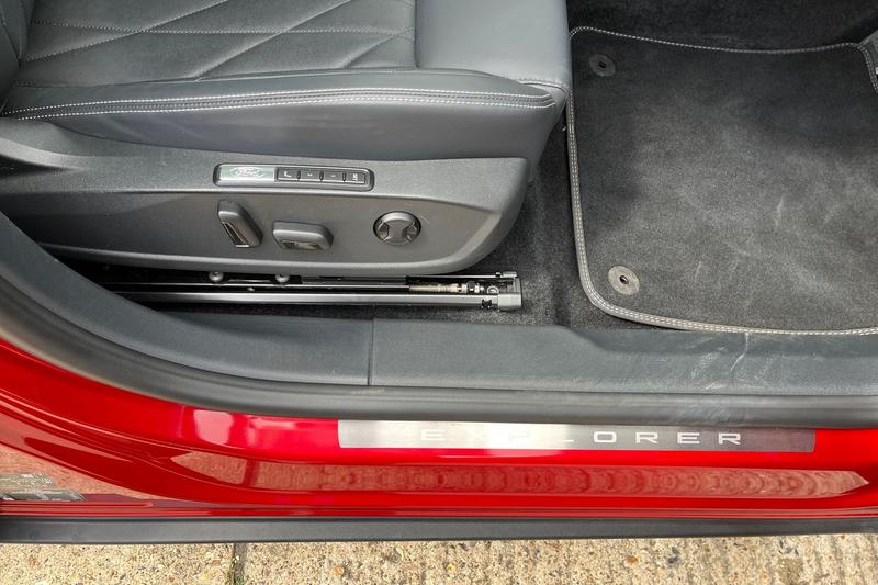 Used Ford Explorer 2024 for sale - 76807179: Photo 38