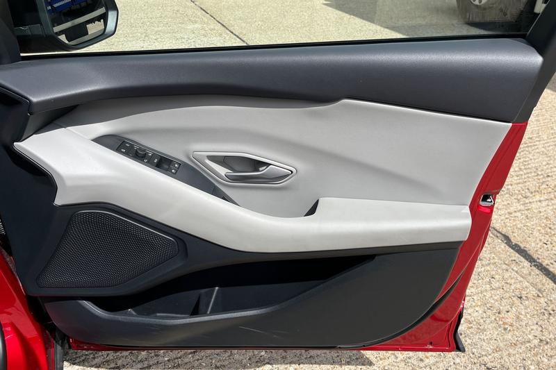 Used Ford Explorer 2024 for sale - 76807179: Photo 40