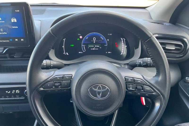 Used Toyota Yaris 2024 for sale - 76038126: Photo 12