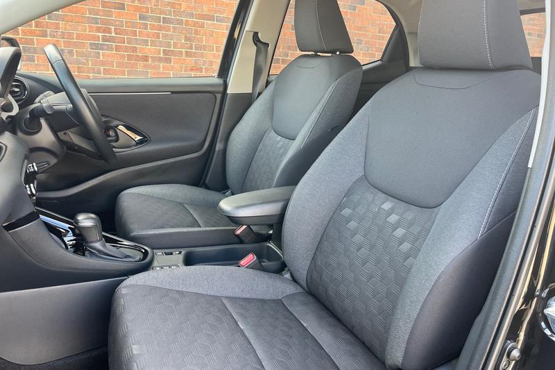 Used Toyota Yaris 2024 for sale - 76038126: Photo 19