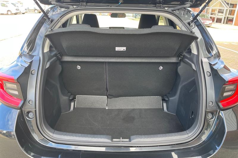 Used Toyota Yaris 2024 for sale - 76038126: Photo 21