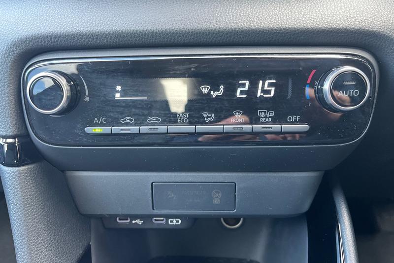 Used Toyota Yaris 2024 for sale - 76038126: Photo 29