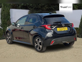 Used Toyota Yaris 2024 for sale - 76038126: Photo