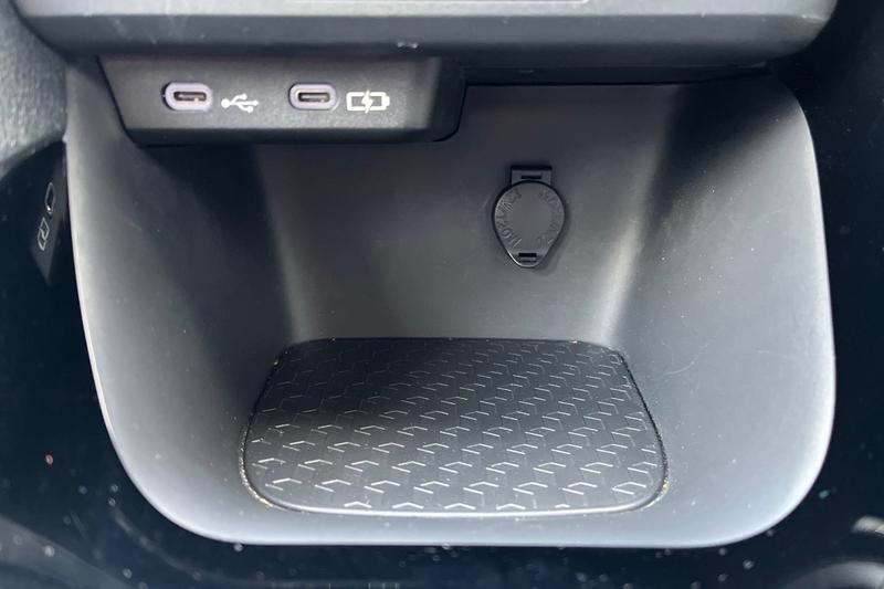 Used Toyota Yaris 2024 for sale - 76038126: Photo 30