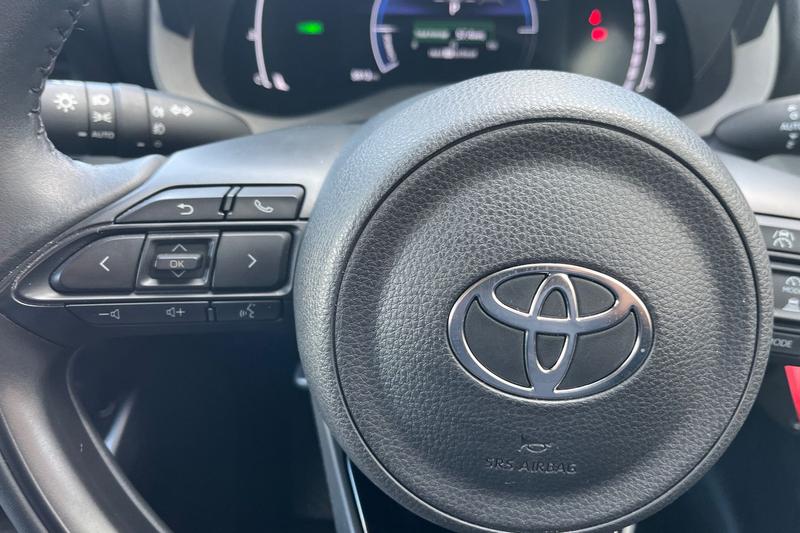 Used Toyota Yaris 2024 for sale - 76038126: Photo 35