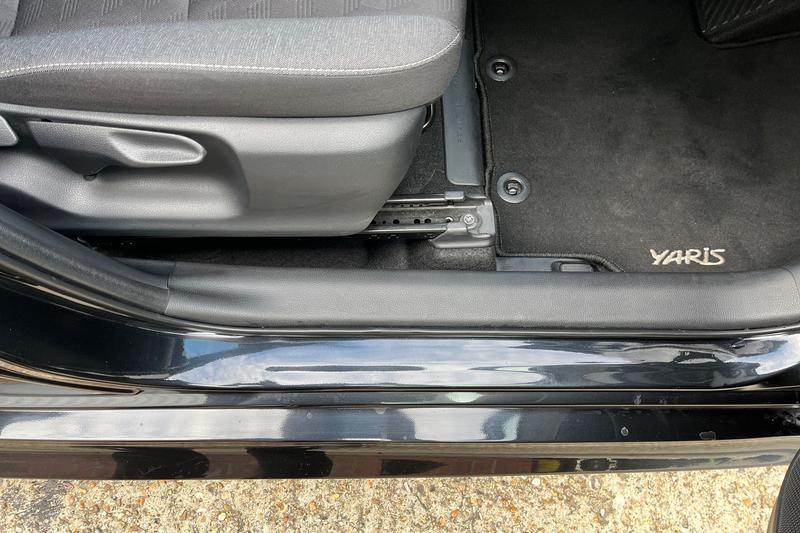 Used Toyota Yaris 2024 for sale - 76038126: Photo 37