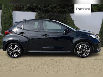 Used Toyota Yaris 2024 for sale - 76038126: Photo