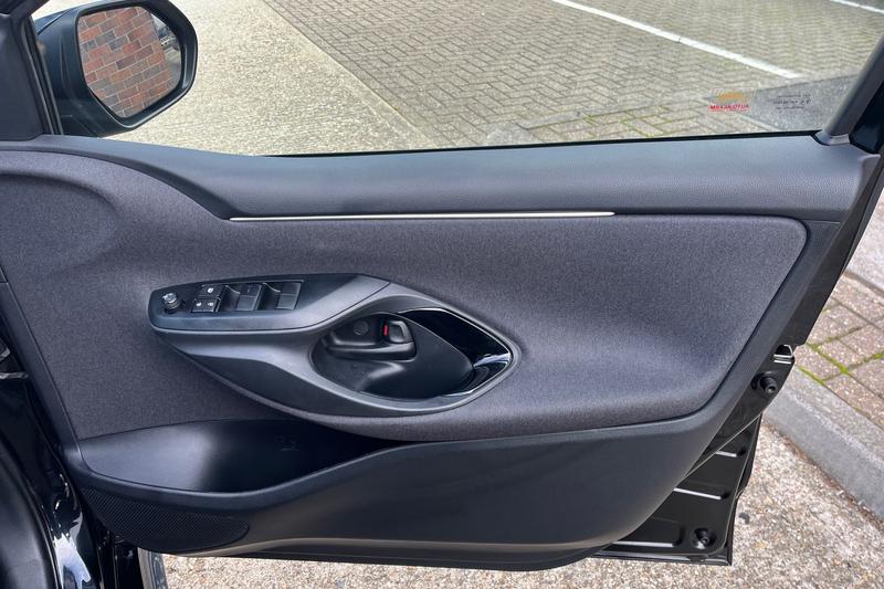 Used Toyota Yaris 2024 for sale - 76038126: Photo 40