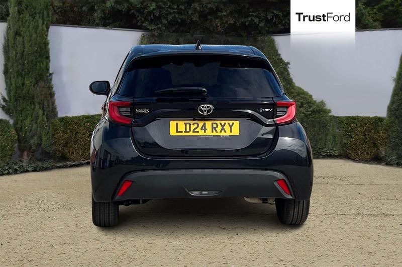 Used Toyota Yaris 2024 for sale - 76038126: Photo 7