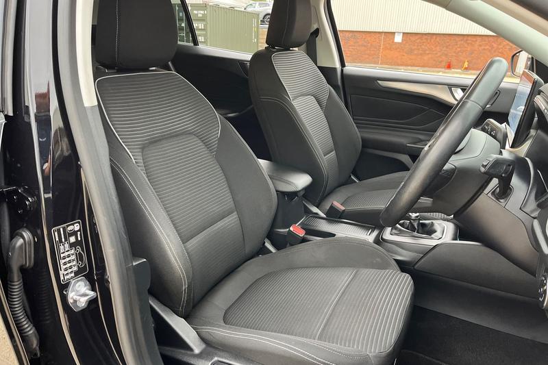 Used Ford Focus 2022 for sale - 76089559: Photo 17