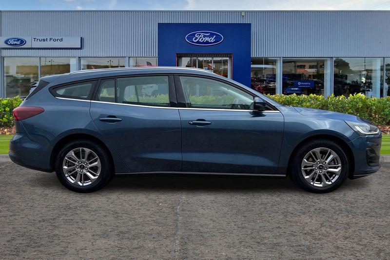 Used Ford Focus 2023 for sale - 76508236: Photo 3