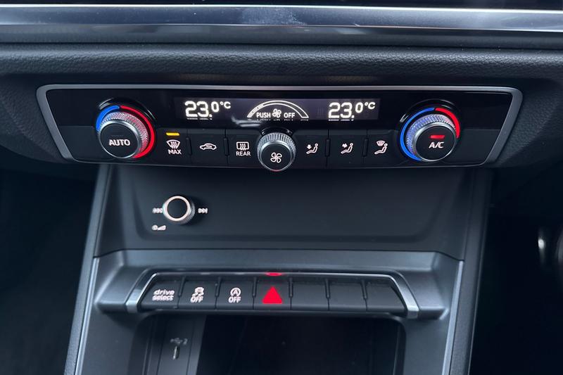 Used Audi Q3 2019 for sale - 77186900: Photo 28